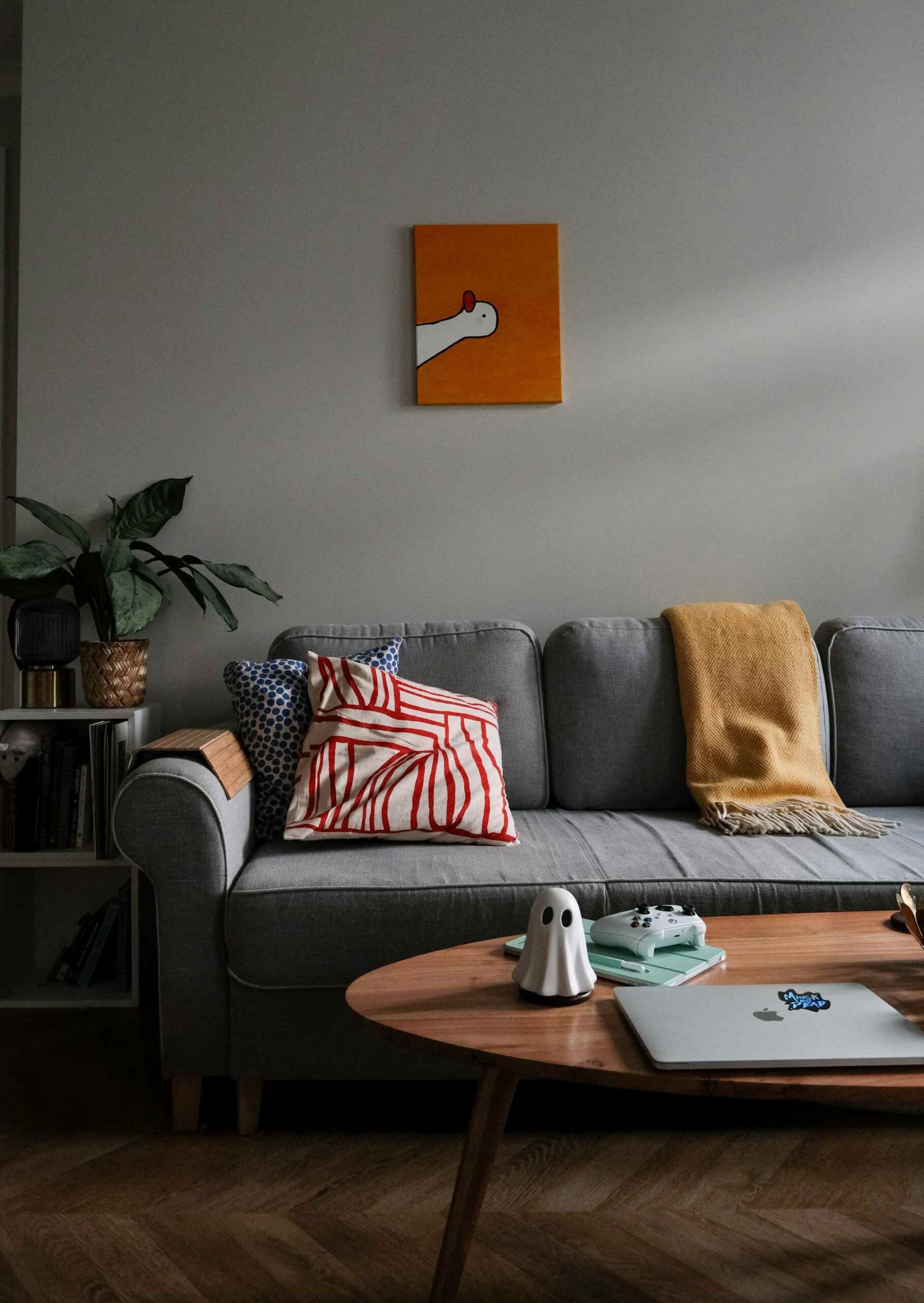 You need to available space for healthy indoor plants .